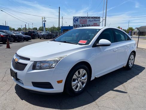 Used 2013 Chevrolet Cruze LT FWD image 6
