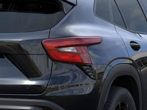 New 2026 Chevrolet Trax LT w/ Driver Confidence Package FWD image 35
