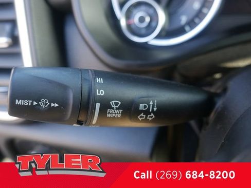 Used 2021 RAM 1500 Laramie AWD/4WD image 26