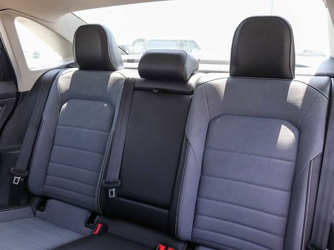 Certified 2025 Volkswagen Jetta SE FWD image 18