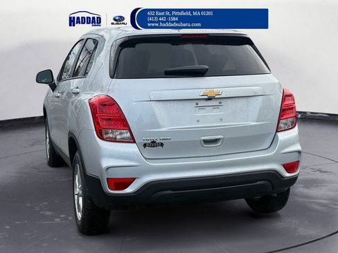 Used 2022 Chevrolet Trax LS w/ Tint and Cruise Package image 4