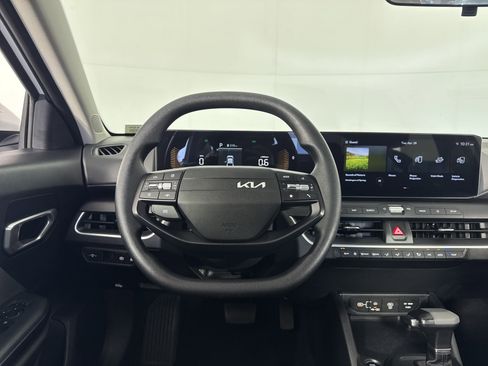 Used 2025 Kia K4 FWD image 24