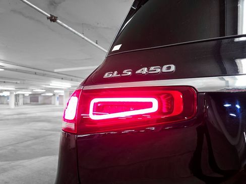 Used 2022 Mercedes-Benz GLS 450 4MATIC image 9