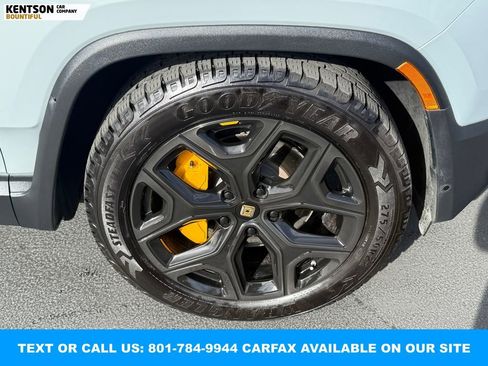 Used 2022 Rivian R1S Launch Edition image 16