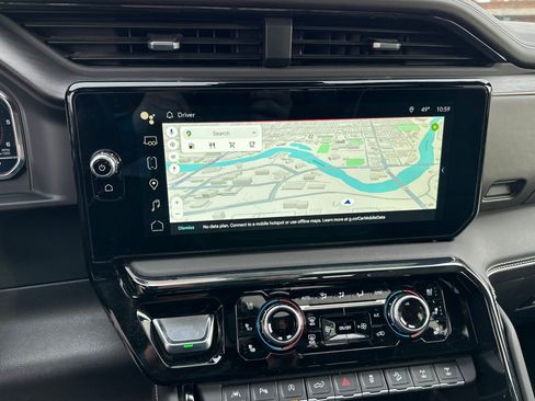 Used 2024 GMC Sierra 1500 AT4X image 27