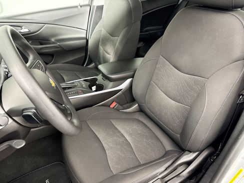 Used 2018 Chevrolet Volt LT image 19