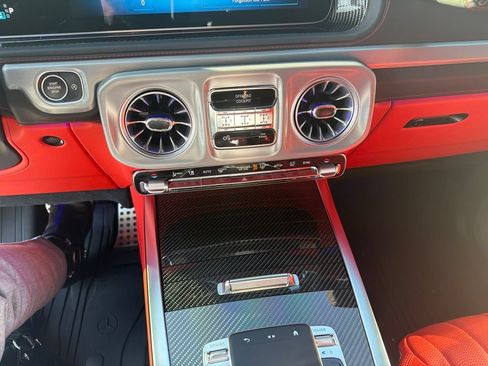 Used 2025 Mercedes-Benz G 63 AMG 4MATIC image 13