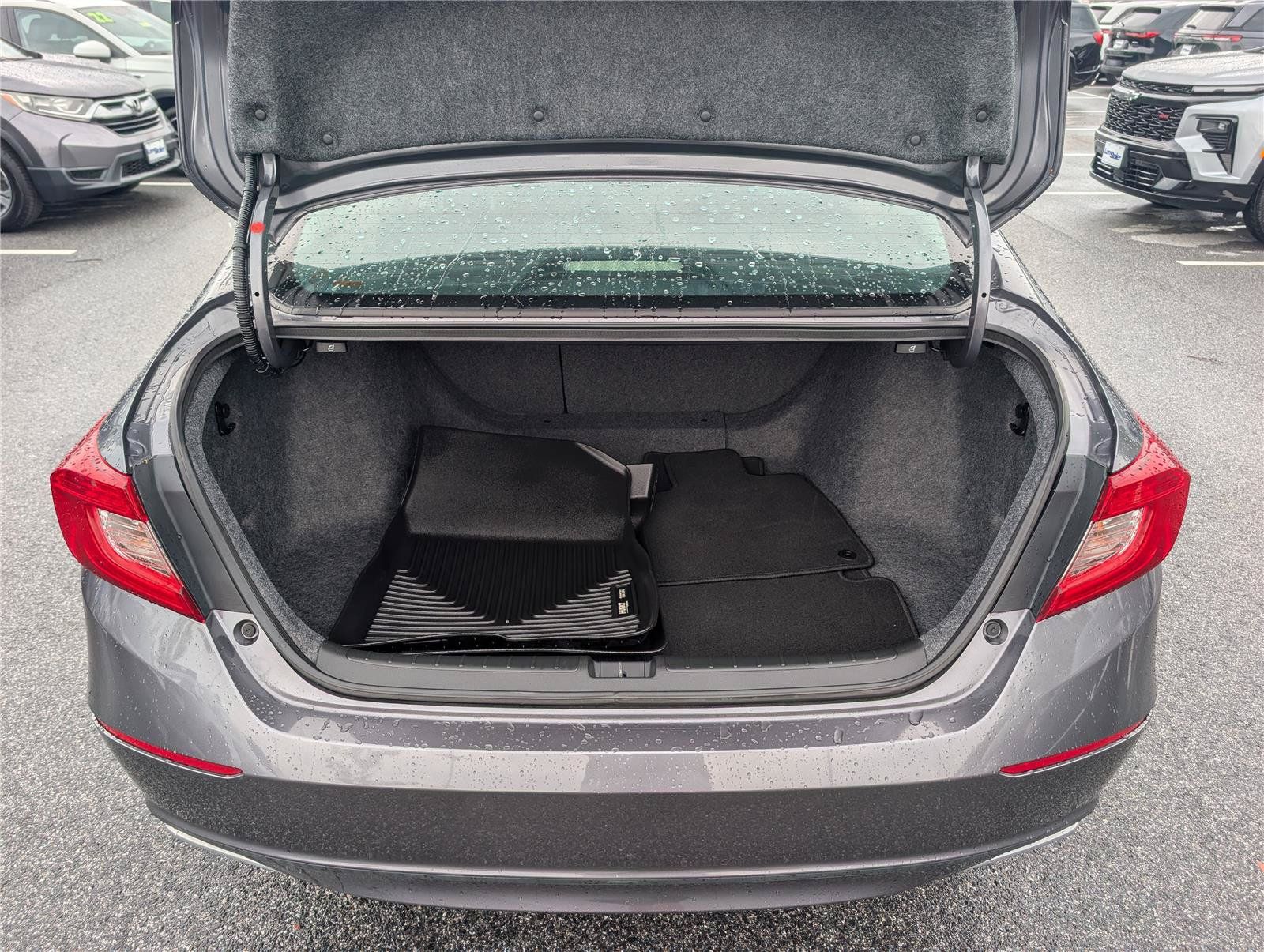 Used 2020 Honda Accord EX image 12