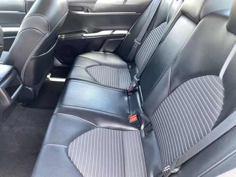 Used 2023 Toyota Camry SE FWD image 14