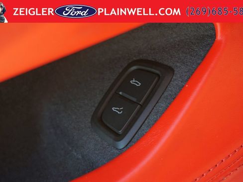 Used 2024 Chevrolet Corvette Stingray Premium Conv w/ Z51 Performance Package RWD image 32
