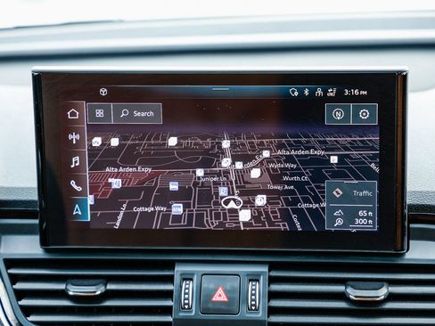 Used 2023 Audi Q5 e Premium Plus image 12