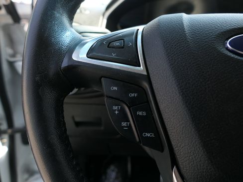 Used 2017 Ford Edge SEL w/ Equipment Group 201A FWD image 15