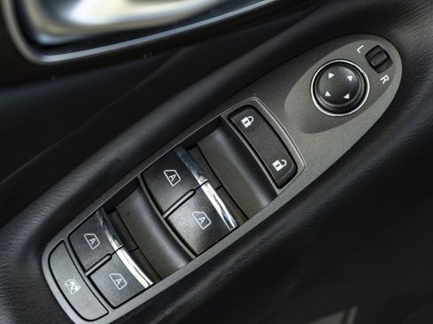 Used 2018 INFINITI Q50 Luxe RWD image 37