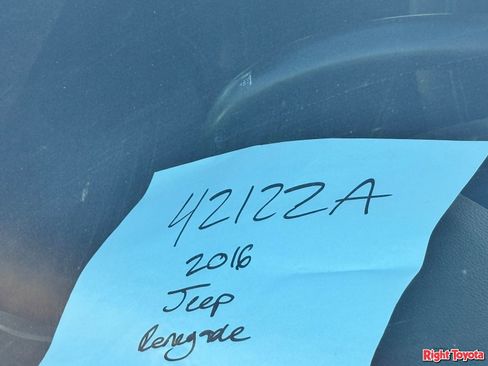 Used 2017 Jeep Cherokee Latitude w/ Safety/Convenience Group image 14