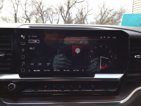 Used 2024 GMC Sierra 1500 SLT w/ X31 Off-Road Package image 11