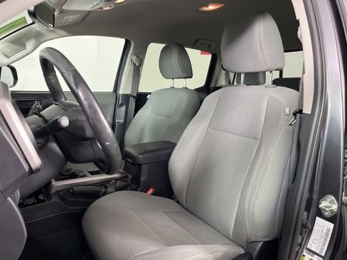 Certified 2017 Toyota Tacoma SR5 w/ Tow Package image 4