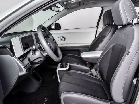 Used 2024 Hyundai Ioniq 5 SEL image 13