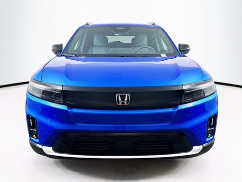 Used 2025 Honda Prologue Touring image 2