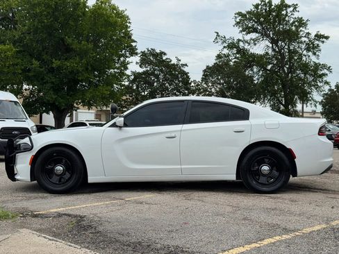 Used 2019 Dodge Charger Police RWD image 3
