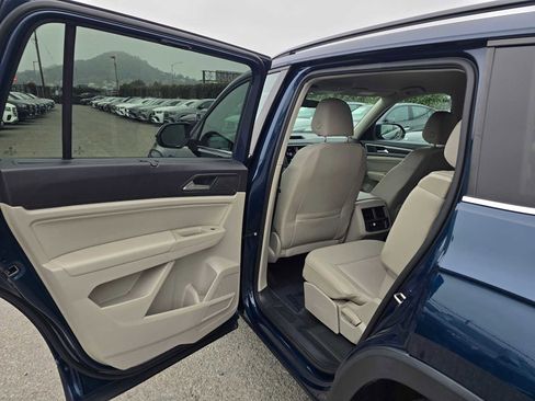 Used 2021 Volkswagen Atlas SE w/ Towing Package image 17