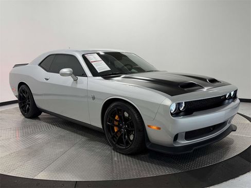 Used 2023 Dodge Challenger SRT Hellcat image 1