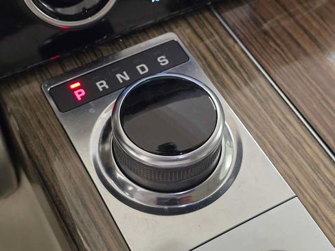 Used 2019 Land Rover Range Rover AWD/4WD image 35
