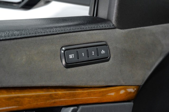 Used 2018 Cadillac Escalade ESV Luxury RWD image 54