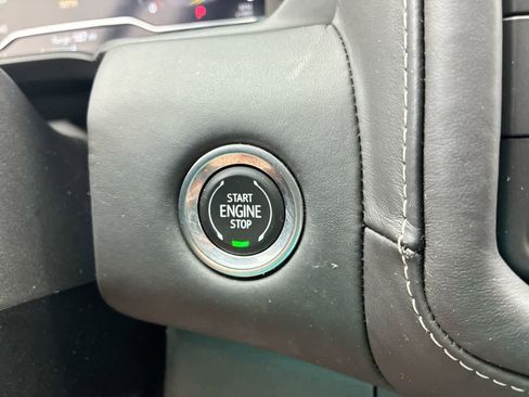 Used 2023 GMC Yukon Denali Ultimate AWD/4WD image 17
