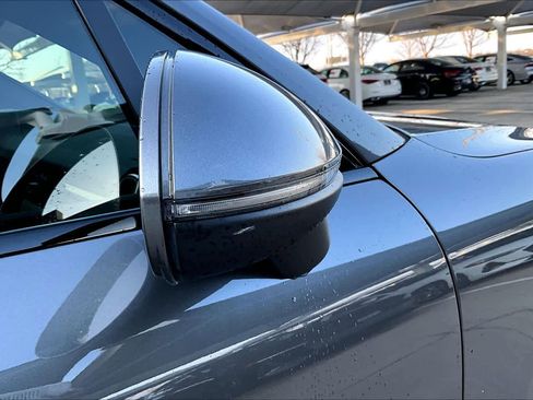 Used 2020 Porsche Cayenne image 9