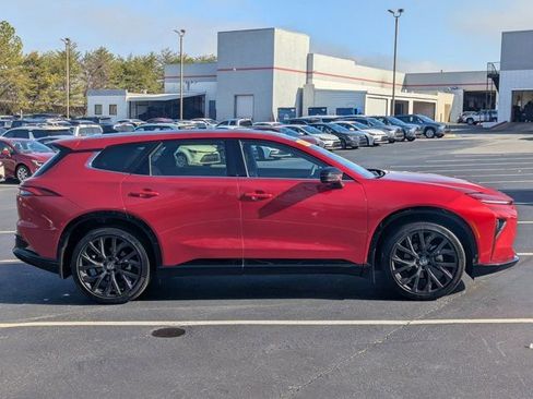 Used 2025 Toyota Crown Signia image 8