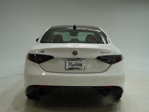 Used 2026 Alfa Romeo Giulia AWD image 6