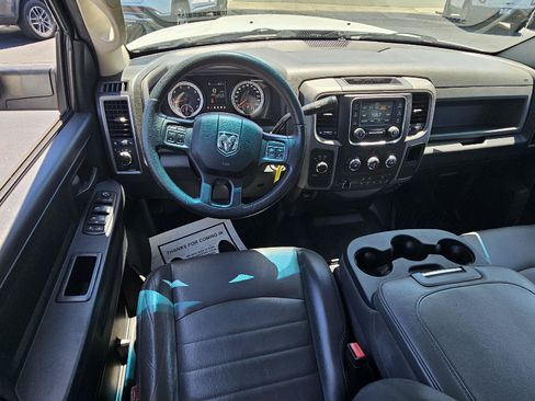 Used 2015 RAM 2500 Tradesman w/ Chrome Appearance Group AWD/4WD image 6