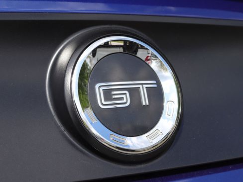 Used 2013 Ford Mustang GT image 32