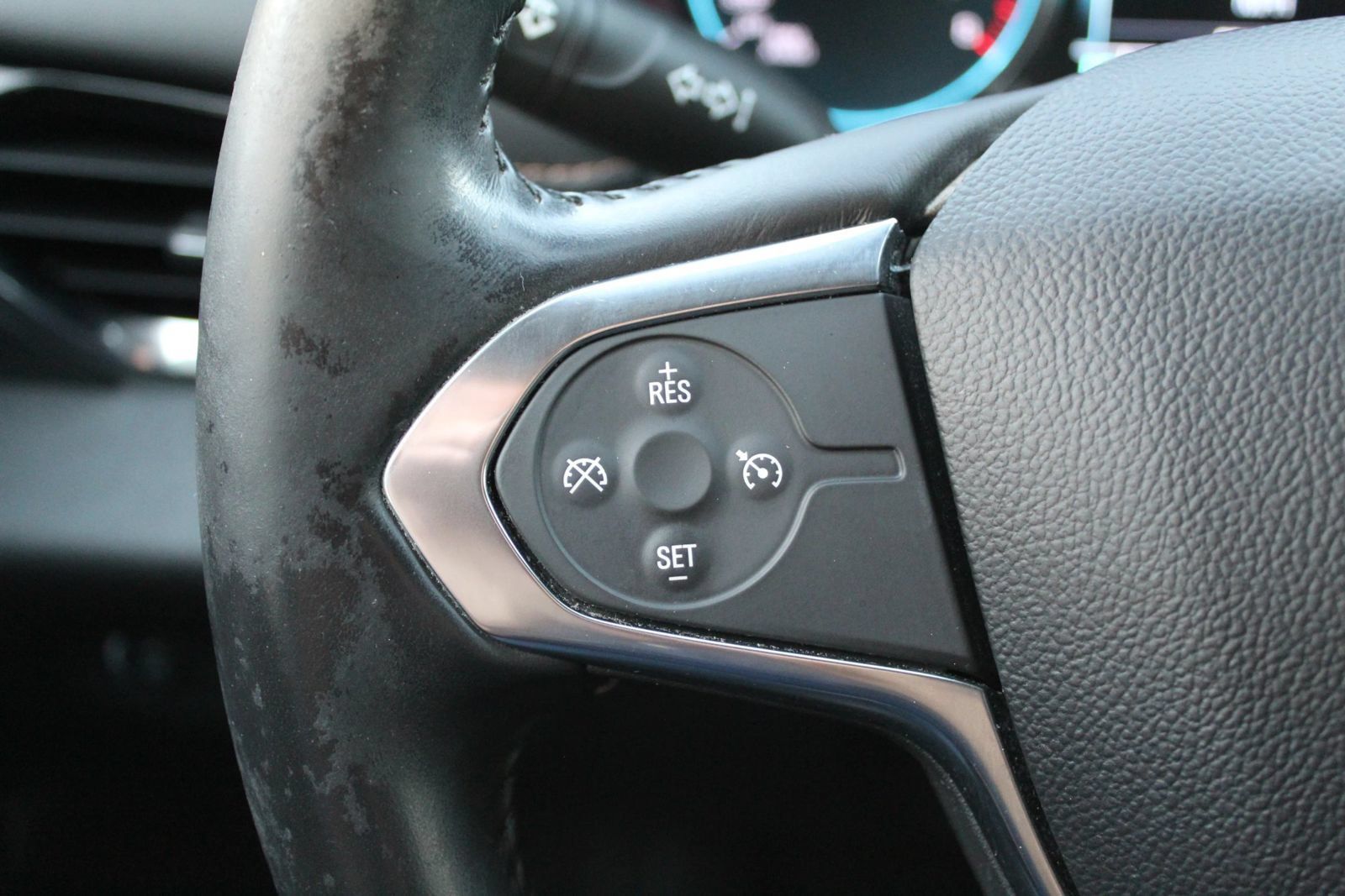 Used 2019 Chevrolet Traverse LT FWD image 19