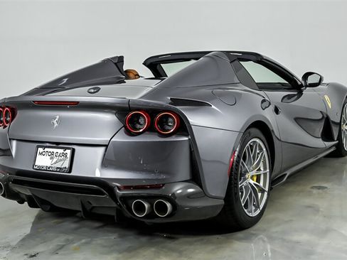 Used 2023 Ferrari 812 GTS RWD image 9