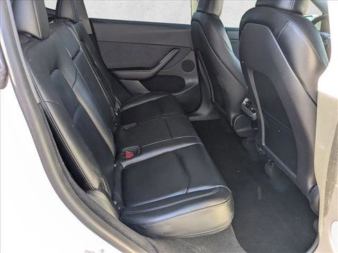 Used 2023 Tesla Model Y Long Range image 19