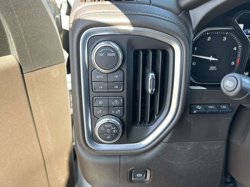 Used 2021 GMC Sierra 2500 Denali w/ Technology Package AWD/4WD image 18