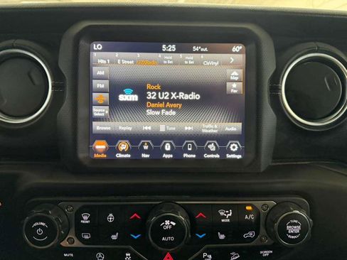 Used 2020 Jeep Wrangler Unlimited Sahara AWD/4WD image 32