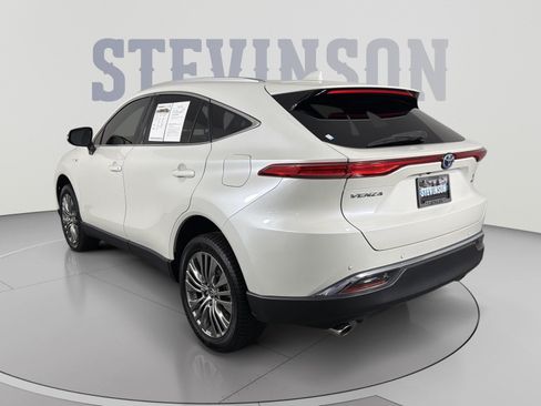 Used 2021 Toyota Venza XLE w/ Softex Package AWD/4WD image 23