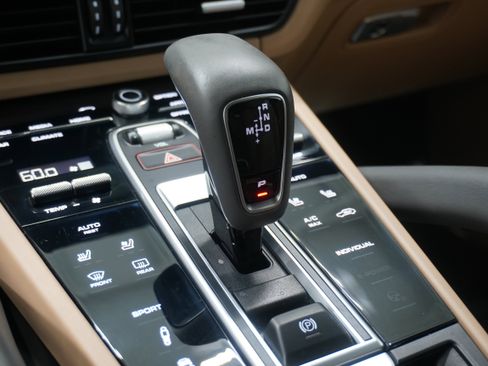Used 2019 Porsche Cayenne S AWD/4WD image 25