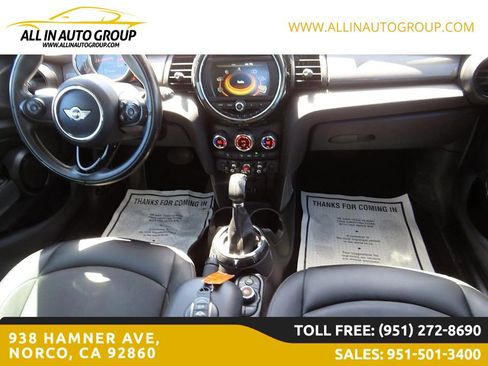 Used 2017 MINI Cooper 4-Door Hardtop image 22