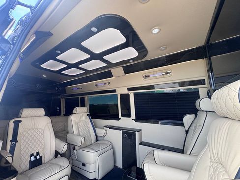 Used 2023 Mercedes-Benz Sprinter 3500 image 49