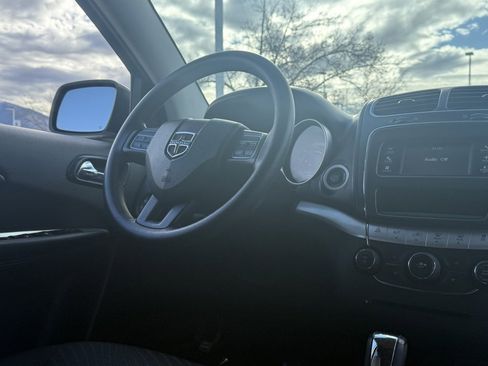 Used 2015 Dodge Journey SXT w/ Flexible Seating Group image 30