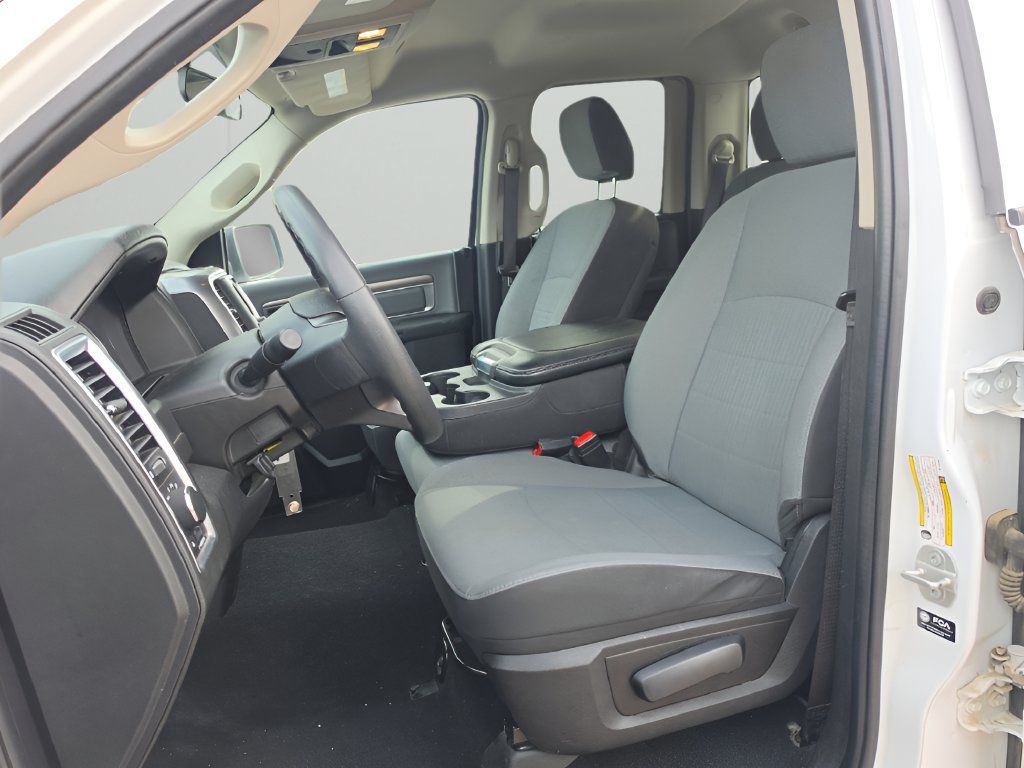 Used 2024 RAM 1500 Classic SLT AWD/4WD image 10