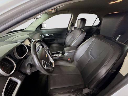 Used 2017 Chevrolet Equinox LT w/ Sport Edition image 13