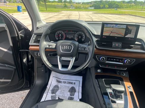 Used 2022 Audi Q5 2.0T Premium Plus w/ Premium Plus Package AWD/4WD image 13
