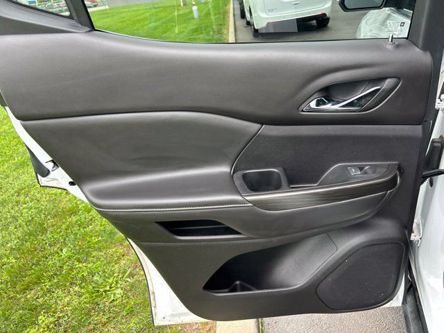Used 2023 GMC Acadia SLT FWD image 41