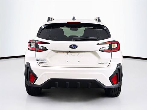 Used 2024 Subaru Crosstrek 2.0i Premium AWD/4WD image 10