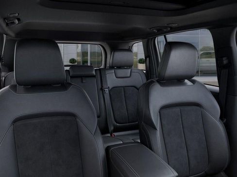 New 2025 Jeep Grand Cherokee Altitude AWD/4WD image 25
