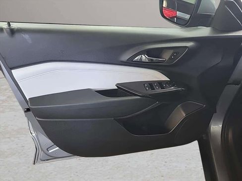 Used 2024 Chevrolet Trax LT w/ Driver Confidence Package image 14